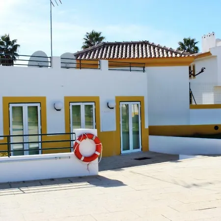 Condominium - Vale Pedras