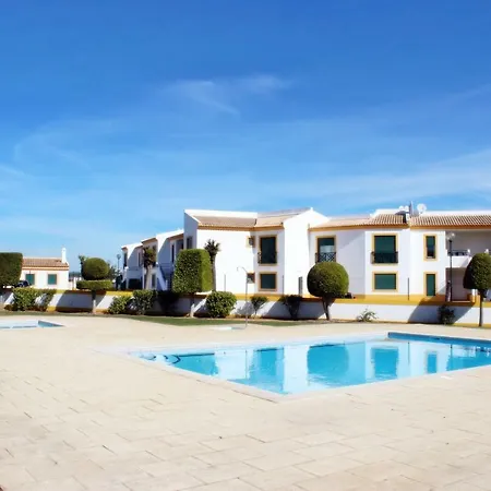 Condominium - Vale Pedras 아파트