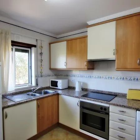 아파트 Condominium - Vale Pedras